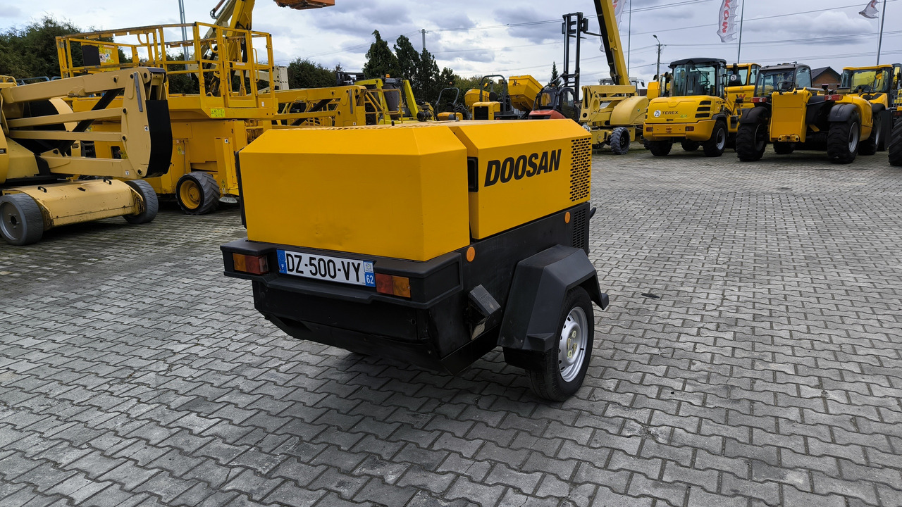 DOOSAN 741 - Compressor de ar: foto 4 DOOSAN 741 - Compressor de ar: foto 4