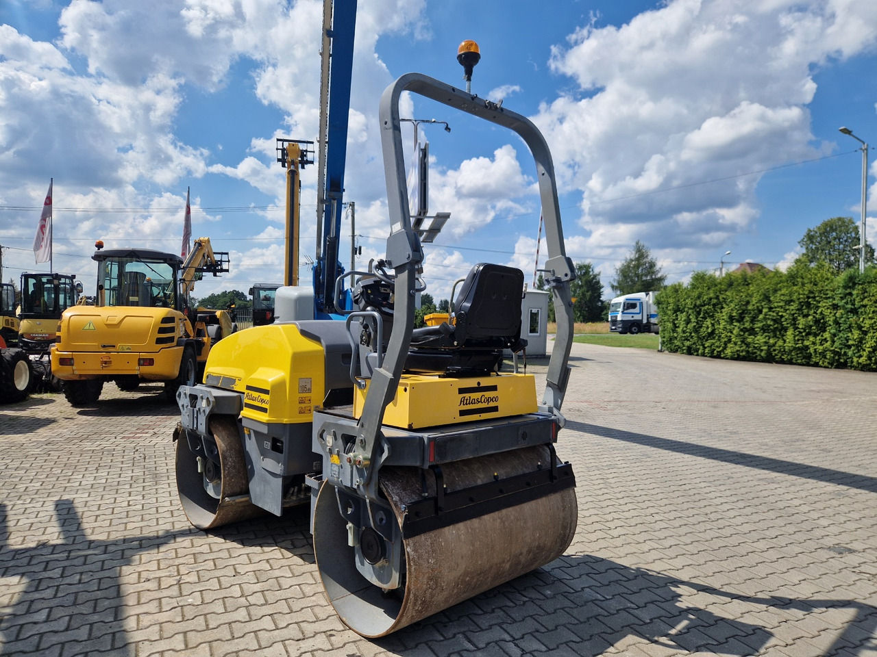 DYNAPAC CC 1300 - Compactador de asfalto: foto 3 DYNAPAC CC 1300 - Compactador de asfalto: foto 3