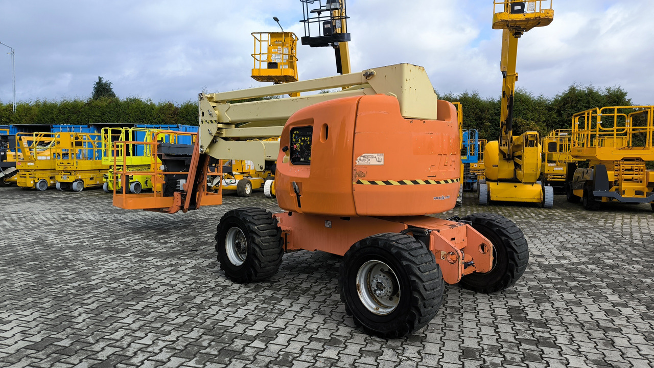 JLG 450 AJ - Plataforma articulada: foto 1 JLG 450 AJ - Plataforma articulada: foto 1