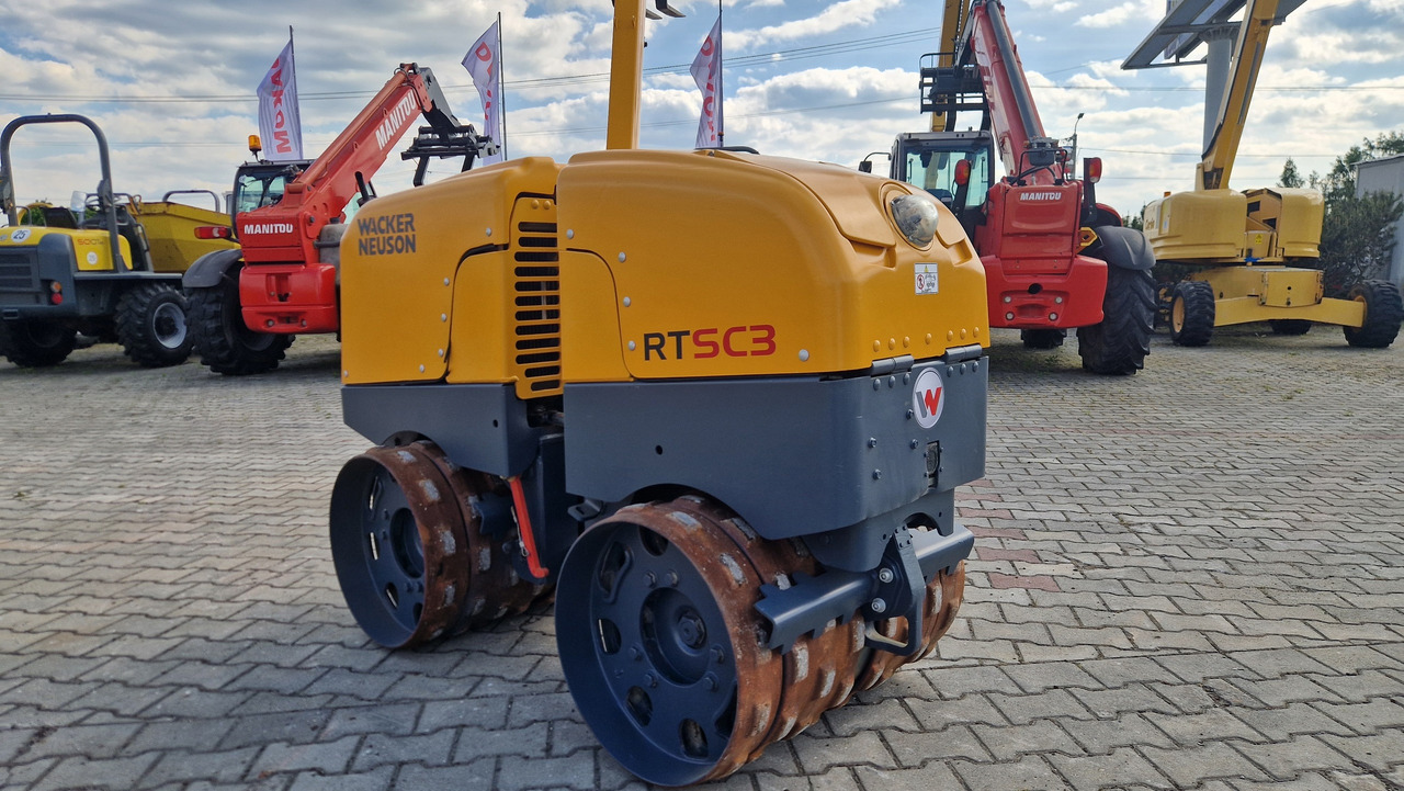 WACKER NEUSON RT SC 3 - Compactador pequeno de asfalto: foto 1 WACKER NEUSON RT SC 3 - Compactador pequeno de asfalto: foto 1