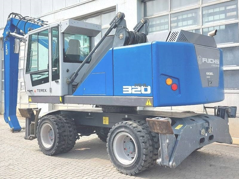 Fuchs MHL 320 F - Manipulador de material: foto 3 Fuchs MHL 320 F - Manipulador de material: foto 3