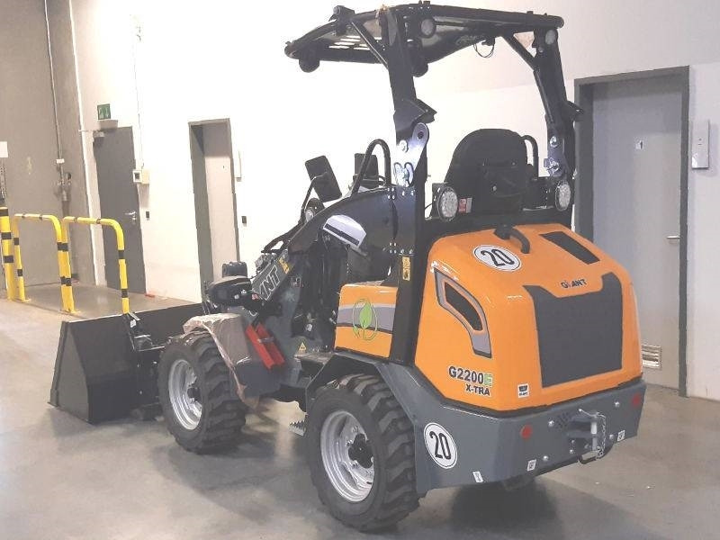 Giant G 2200 E X-Tra Elektro / electric - Mini pá carregadora: foto 4 Giant G 2200 E X-Tra Elektro / electric - Mini pá carregadora: foto 4