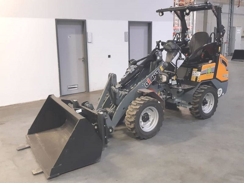 Giant G 2200 E X-Tra Elektro / electric - Mini pá carregadora: foto 2 Giant G 2200 E X-Tra Elektro / electric - Mini pá carregadora: foto 2