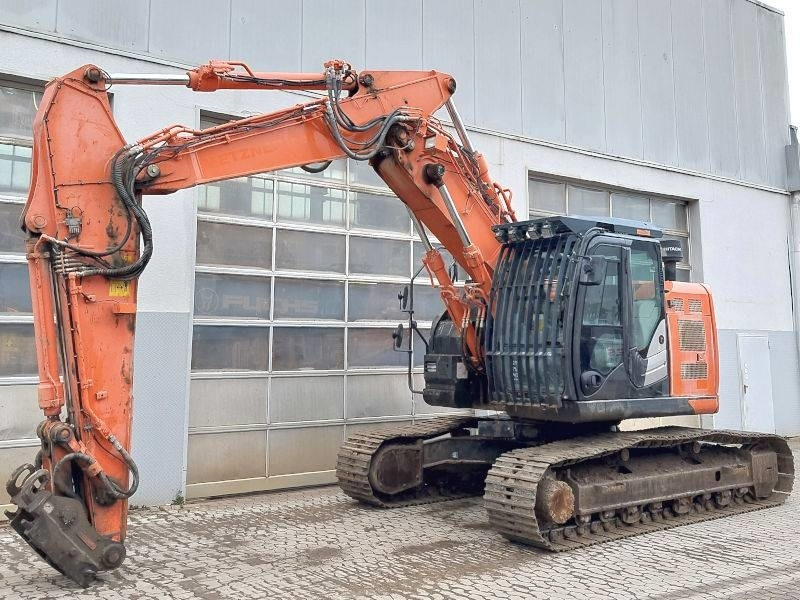 Hitachi ZX 225 US LC-6 - Escavadora de rastos: foto 2 Hitachi ZX 225 US LC-6 - Escavadora de rastos: foto 2