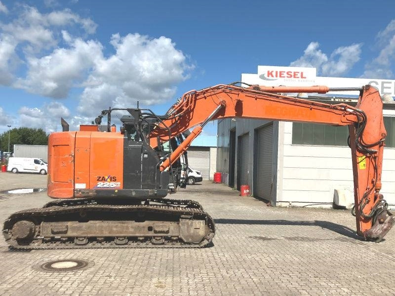 Hitachi ZX 225 US LC-6 - Escavadora de rastos: foto 5 Hitachi ZX 225 US LC-6 - Escavadora de rastos: foto 5