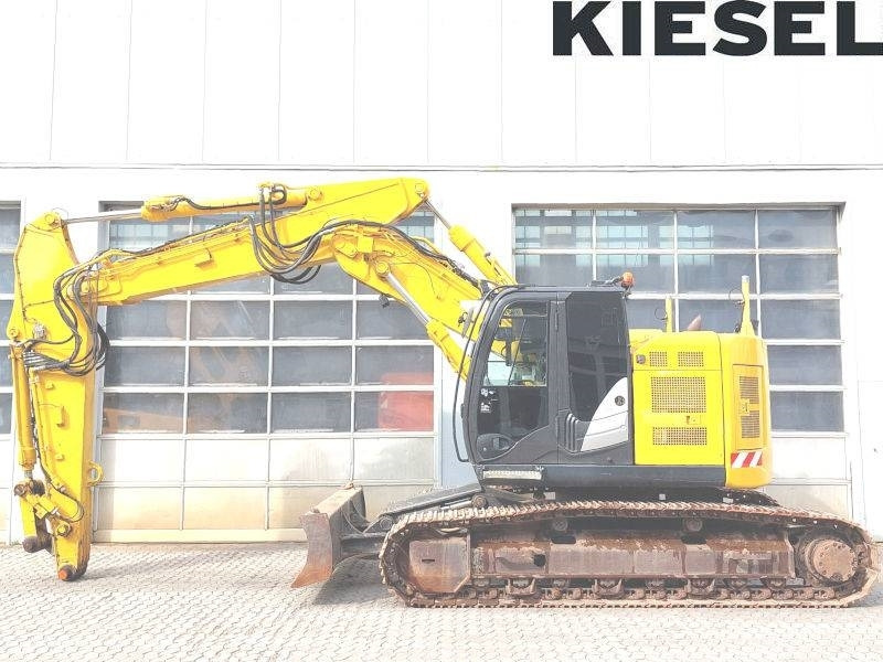 Hitachi ZX 225 US LC-6 - Escavadora de rastos: foto 1 Hitachi ZX 225 US LC-6 - Escavadora de rastos: foto 1
