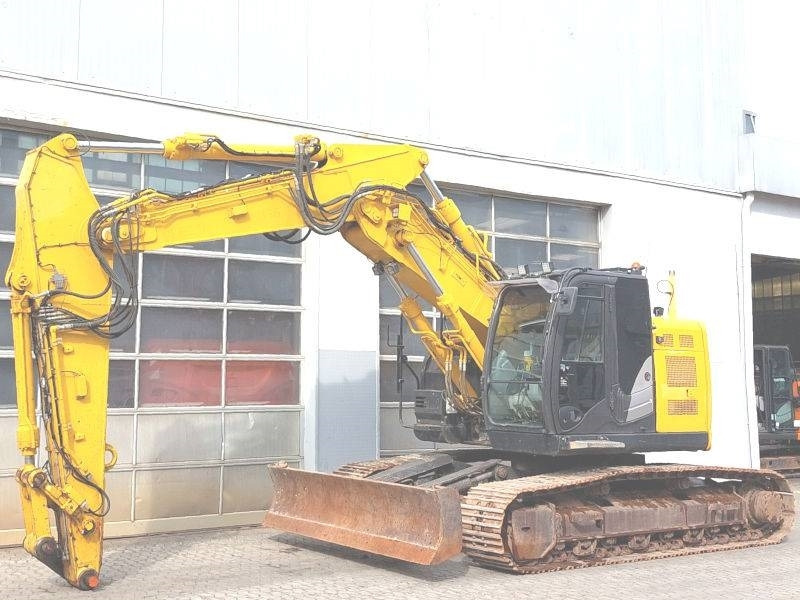 Hitachi ZX 225 US LC-6 - Escavadora de rastos: foto 2 Hitachi ZX 225 US LC-6 - Escavadora de rastos: foto 2