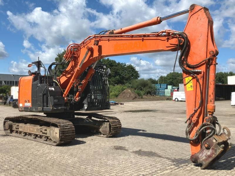 Hitachi ZX 225 US LC-6 - Escavadora de rastos: foto 4 Hitachi ZX 225 US LC-6 - Escavadora de rastos: foto 4