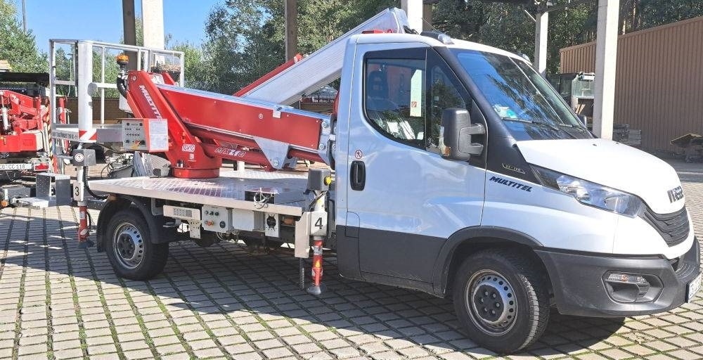 Iveco Multitel MX210 Arbeitsbühne - Caminhão com plataforma aérea: foto 2 Iveco Multitel MX210 Arbeitsbühne - Caminhão com plataforma aérea: foto 2