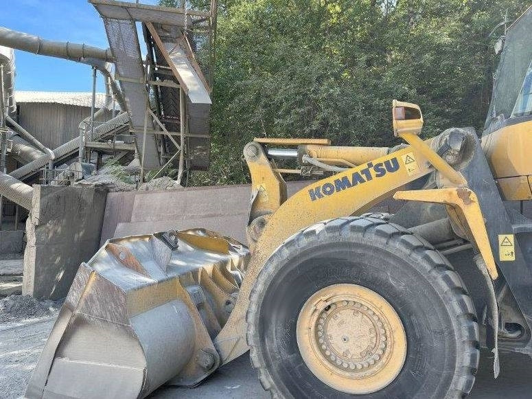Komatsu WA 500-6 - Pá carregadora de rodas: foto 2 Komatsu WA 500-6 - Pá carregadora de rodas: foto 2