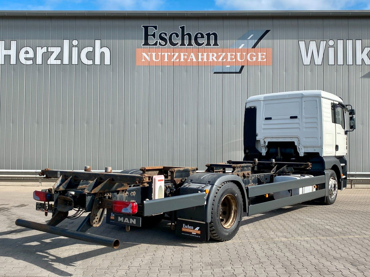MAN TGA 18.350 LL Fahrschule*Driving school*5 Sitze MAN TGA 18.350 LL Fahrschule*Driving school*5 Sitze - Camião de caixa aberta/ Plataforma: foto 5 MAN TGA 18.350 LL Fahrschule*Driving school*5 Sitze MAN TGA 18.350 LL Fahrschule*Driving school*5 Sitze - Camião de caixa aberta/ Plataforma: foto 5