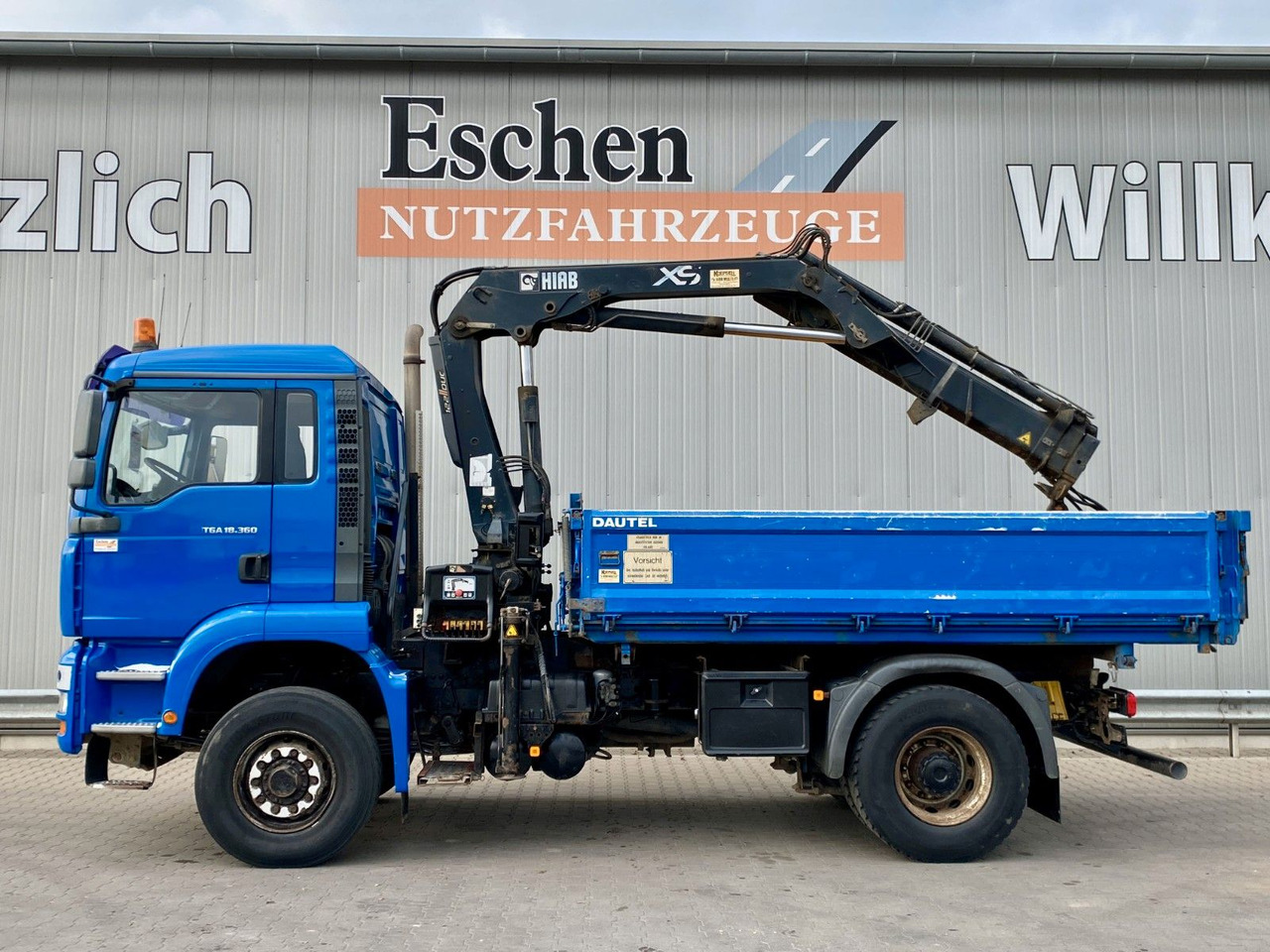 MAN TGA 18.360 4x4H BL*HIAB 122 BS-2*Dautel 3-Seiten - Camião basculante, Camião grua: foto 3 MAN TGA 18.360 4x4H BL*HIAB 122 BS-2*Dautel 3-Seiten - Camião basculante, Camião grua: foto 3