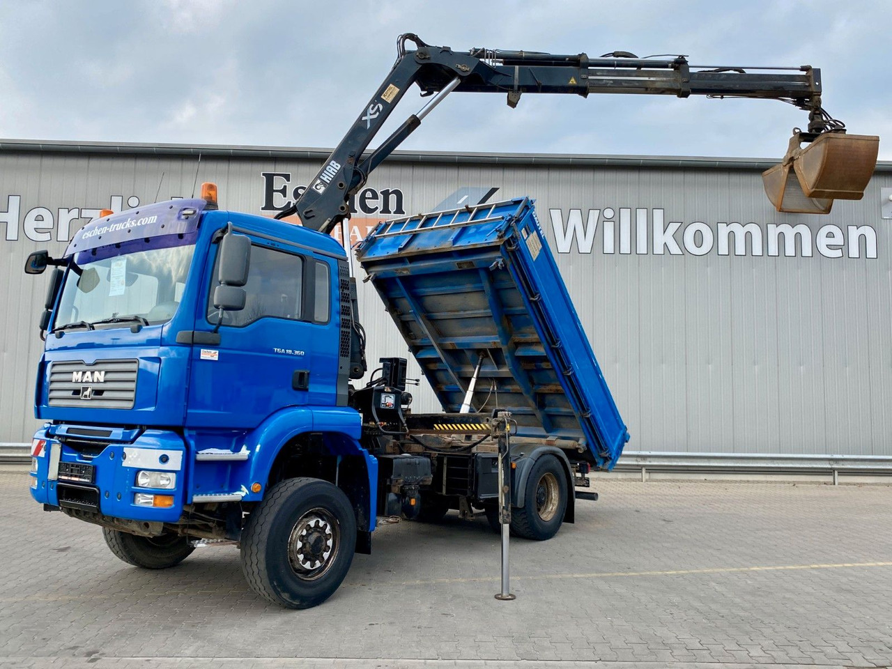 MAN TGA 18.360 4x4H BL Hiab Kran*Dautel Kipper*Klima - Camião basculante, Camião grua: foto 1 MAN TGA 18.360 4x4H BL Hiab Kran*Dautel Kipper*Klima - Camião basculante, Camião grua: foto 1