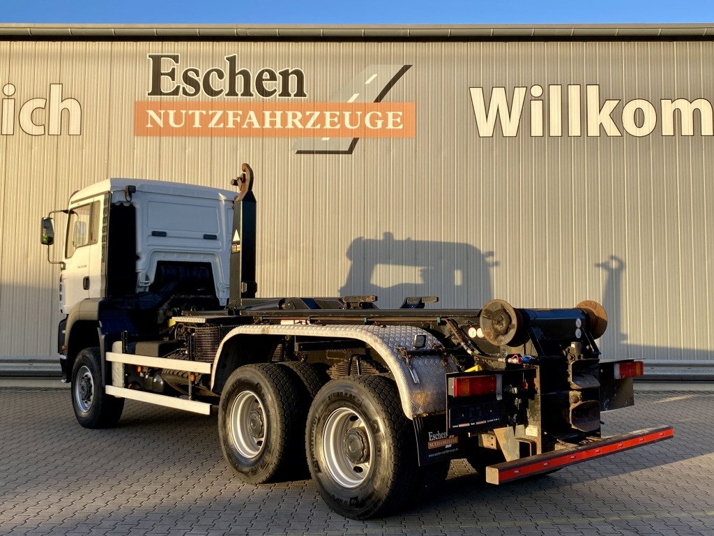 MAN TGA 33.390 6x6 BB - Camião polibenne: foto 4 MAN TGA 33.390 6x6 BB - Camião polibenne: foto 4