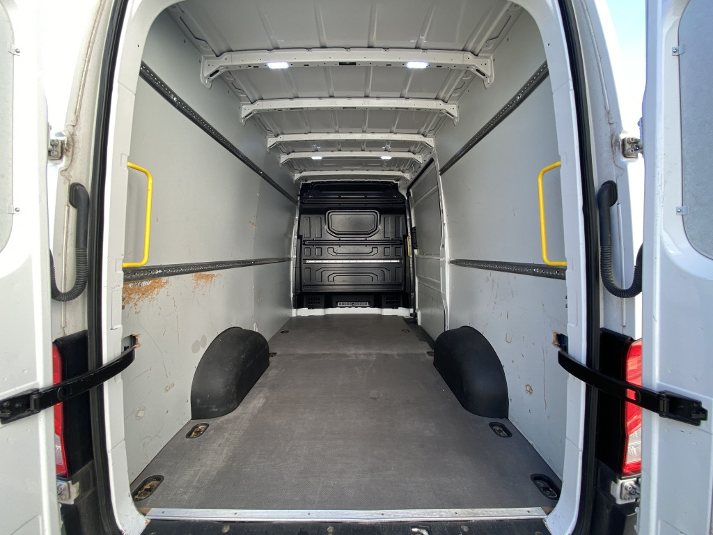 MAN TGE 3.140 4x2 - Furgão: foto 2 MAN TGE 3.140 4x2 - Furgão: foto 2