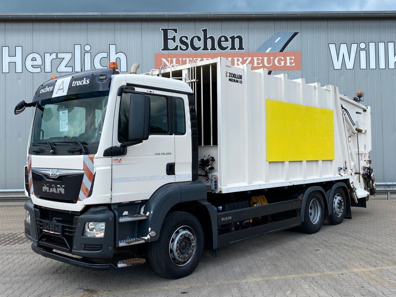 MAN TGS 26.320 6x2-4 | Zöller Medium X2EC24*3x Sitze - Caminhão de lixo: foto 1 MAN TGS 26.320 6x2-4 | Zöller Medium X2EC24*3x Sitze - Caminhão de lixo: foto 1