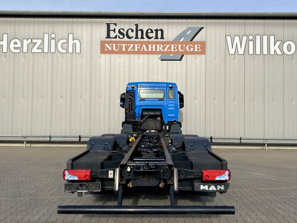 MAN TGS 26.420 6x2-4 LL - Camião chassi: foto 4 MAN TGS 26.420 6x2-4 LL - Camião chassi: foto 4