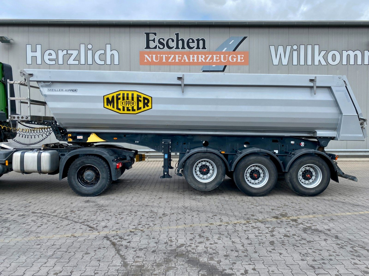 Meiller MHPS 44.3-N I 25m³ Stahl*Luft/Lift*Plane*SAF - Semi-reboque basculante: foto 2 Meiller MHPS 44.3-N I 25m³ Stahl*Luft/Lift*Plane*SAF - Semi-reboque basculante: foto 2
