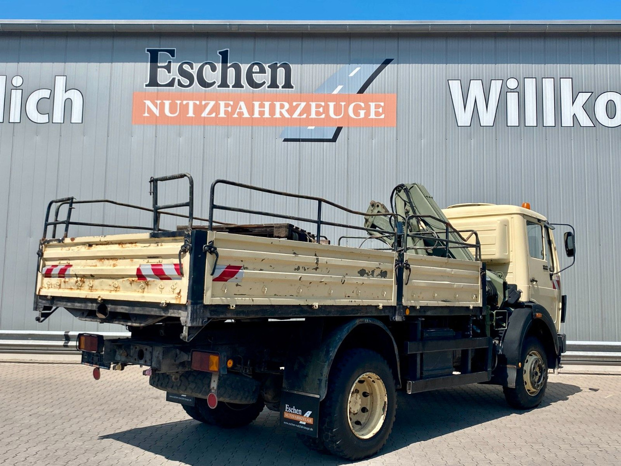 Mercedes-Benz 1017 4x4 Allrad Pritsche | HIAB 060-2 Kran*36TKM - Camião de caixa aberta/ Plataforma, Camião grua: foto 5 Mercedes-Benz 1017 4x4 Allrad Pritsche | HIAB 060-2 Kran*36TKM - Camião de caixa aberta/ Plataforma, Camião grua: foto 5