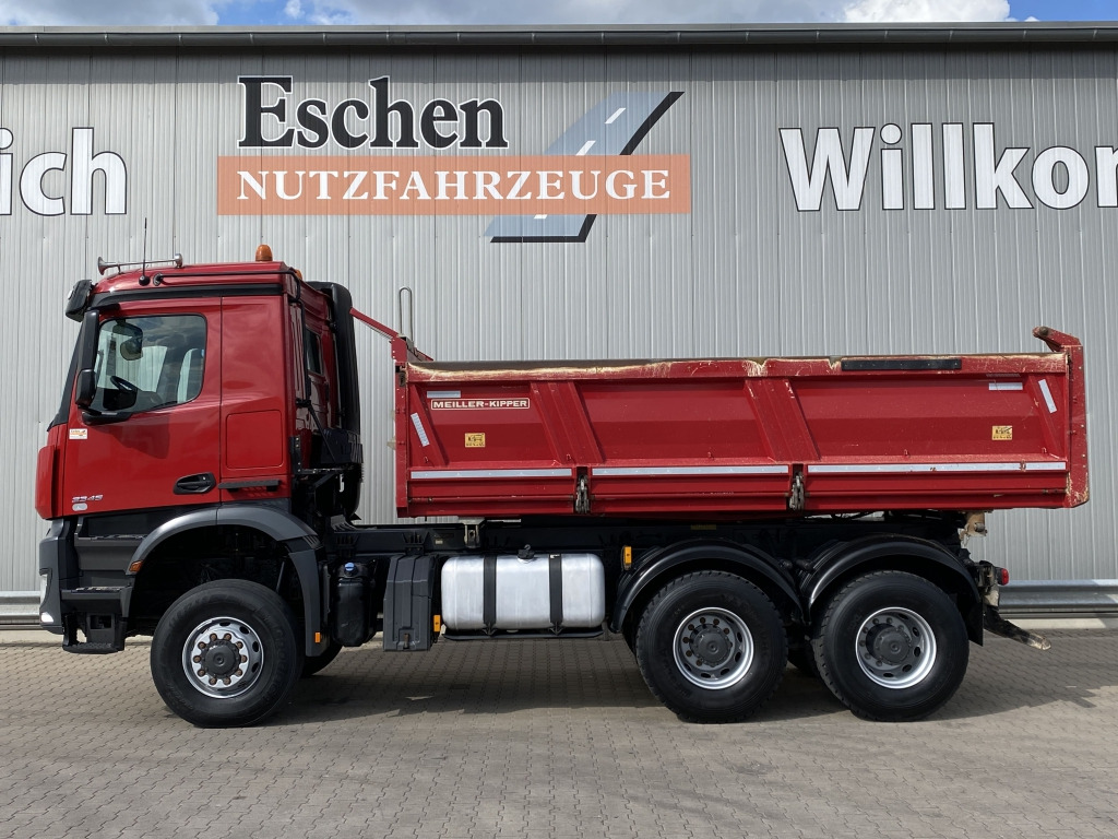 Mercedes-Benz 3345 6x6 - Camião basculante: foto 3 Mercedes-Benz 3345 6x6 - Camião basculante: foto 3