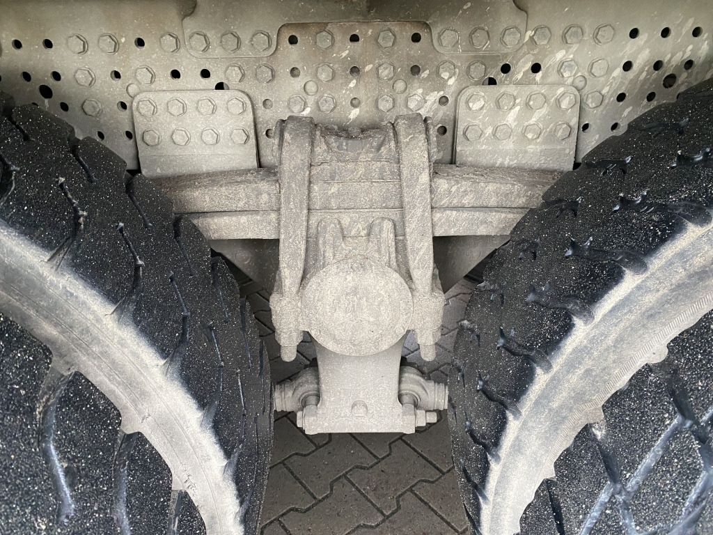 Mercedes-Benz 3540 8x4 Arocs / 9 m³ Intermix-Aufbau - Camião betoneira: foto 2 Mercedes-Benz 3540 8x4 Arocs / 9 m³ Intermix-Aufbau - Camião betoneira: foto 2