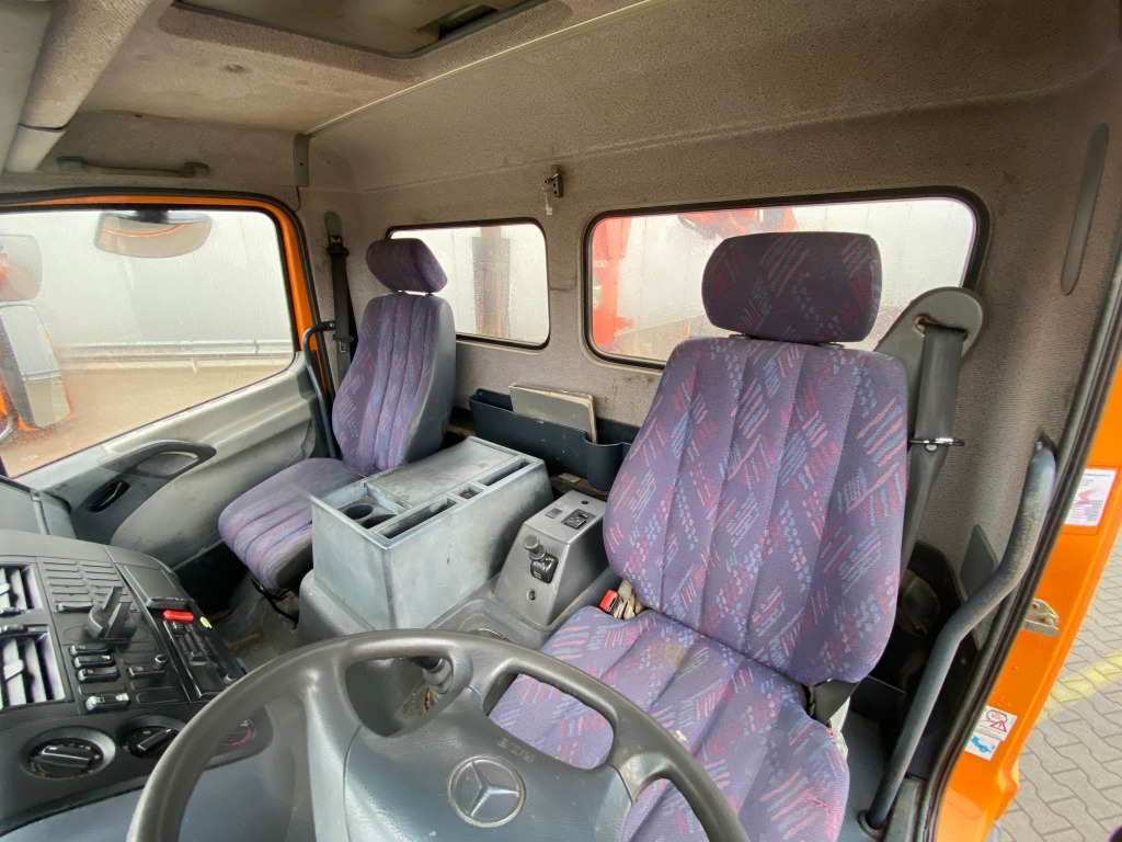 Mercedes-Benz 815 / Atlas-Faltkran - Camião de caixa aberta/ Plataforma, Camião grua: foto 5 Mercedes-Benz 815 / Atlas-Faltkran - Camião de caixa aberta/ Plataforma, Camião grua: foto 5