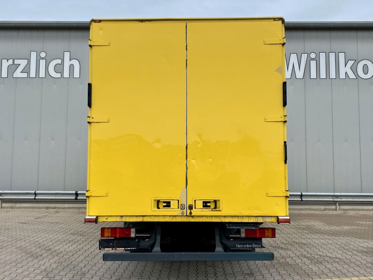Mercedes-Benz 816 Atego | 3 Sitze*3x Zurrleisten*Portal*ASR Mercedes-Benz 816 Atego | 3 Sitze*3x Zurrleisten*Portal*ASR - Camião furgão: foto 4 Mercedes-Benz 816 Atego | 3 Sitze*3x Zurrleisten*Portal*ASR Mercedes-Benz 816 Atego | 3 Sitze*3x Zurrleisten*Portal*ASR - Camião furgão: foto 4