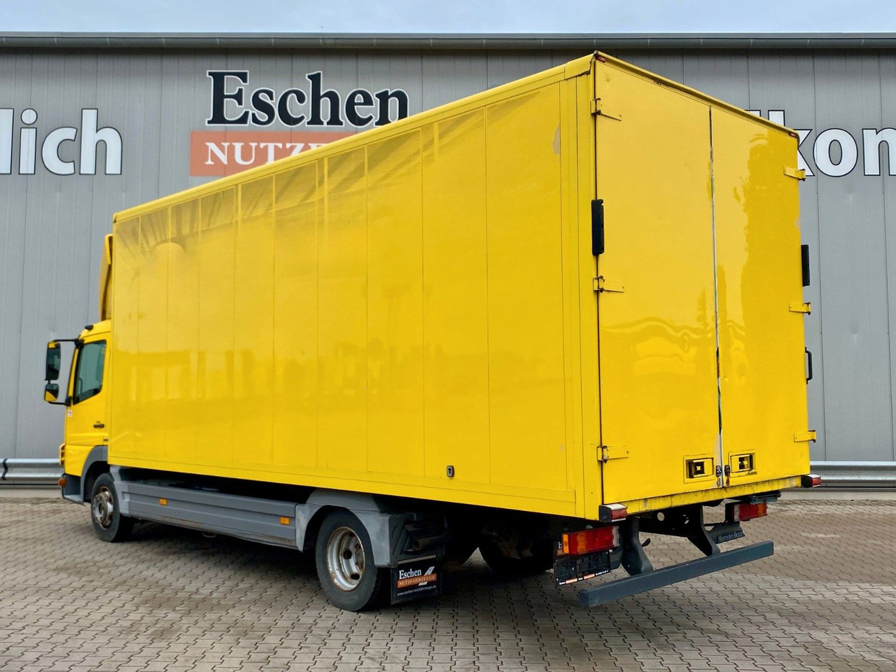 Mercedes-Benz 816 Atego | 3 Sitze*3x Zurrleisten*Portal*ASR Mercedes-Benz 816 Atego | 3 Sitze*3x Zurrleisten*Portal*ASR - Camião furgão: foto 3 Mercedes-Benz 816 Atego | 3 Sitze*3x Zurrleisten*Portal*ASR Mercedes-Benz 816 Atego | 3 Sitze*3x Zurrleisten*Portal*ASR - Camião furgão: foto 3