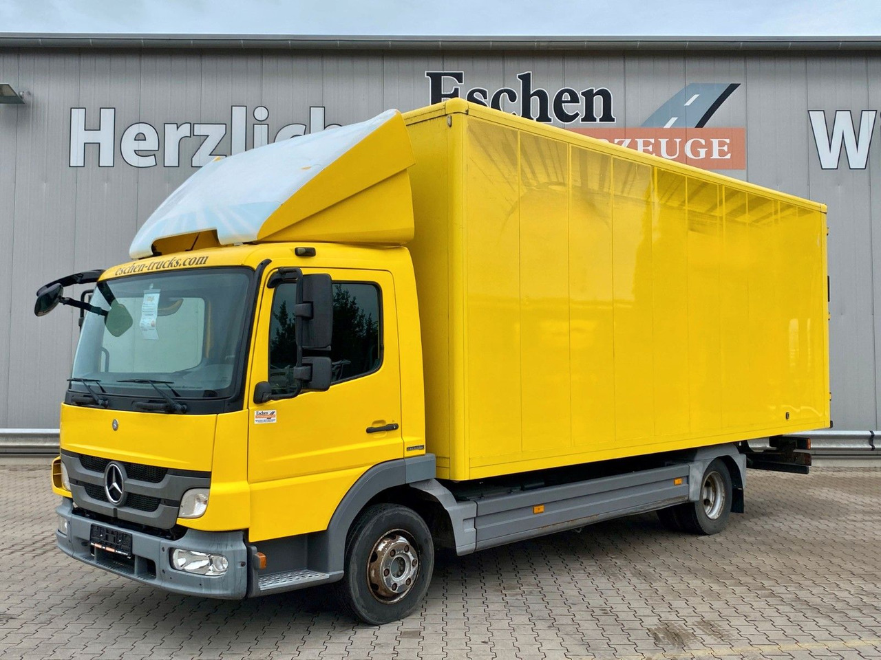 Mercedes-Benz 816 Atego | 3 Sitze*3x Zurrleisten*Portal*ASR Mercedes-Benz 816 Atego | 3 Sitze*3x Zurrleisten*Portal*ASR - Camião furgão: foto 1 Mercedes-Benz 816 Atego | 3 Sitze*3x Zurrleisten*Portal*ASR Mercedes-Benz 816 Atego | 3 Sitze*3x Zurrleisten*Portal*ASR - Camião furgão: foto 1