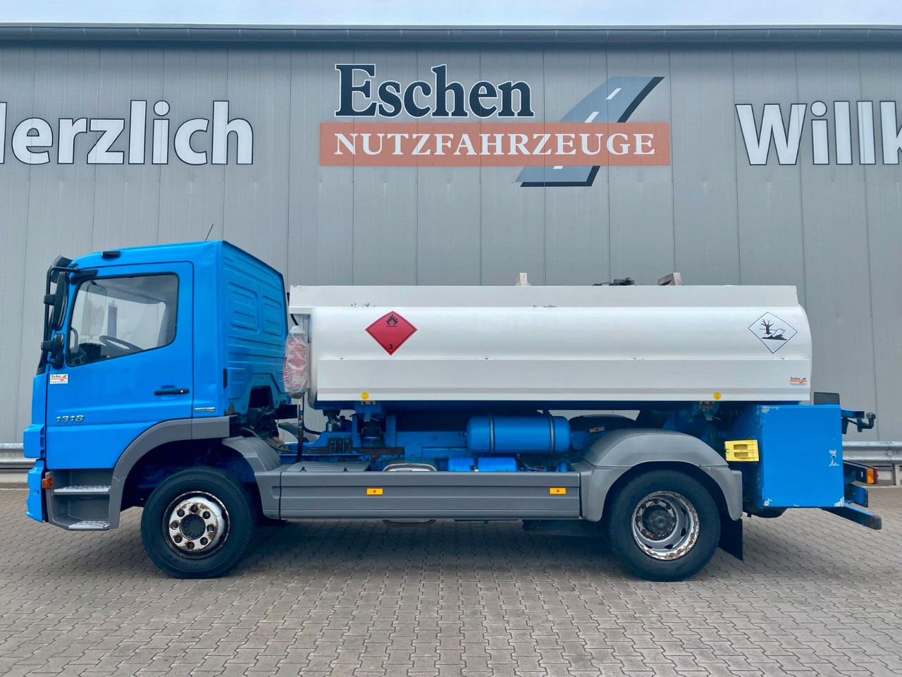 Mercedes-Benz Atego 1318 | Esterer A3*7480ltr*AHK*1.Hand - Camião cisterna: foto 2 Mercedes-Benz Atego 1318 | Esterer A3*7480ltr*AHK*1.Hand - Camião cisterna: foto 2