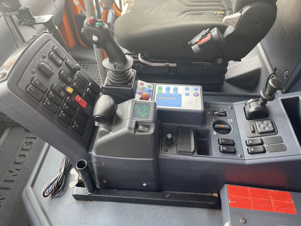 Veículo limpa-neves Mercedes-Benz Unimog U 500 4x4: foto 15