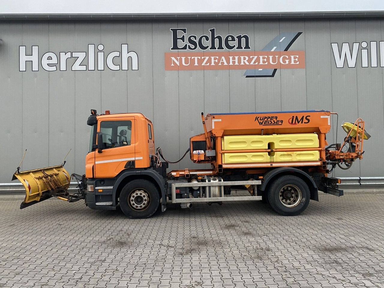 Scania P 230 | Winterdienst*Salzstreuer/Küpper-Weisser - Camião de caixa aberta/ Plataforma: foto 3 Scania P 230 | Winterdienst*Salzstreuer/Küpper-Weisser - Camião de caixa aberta/ Plataforma: foto 3