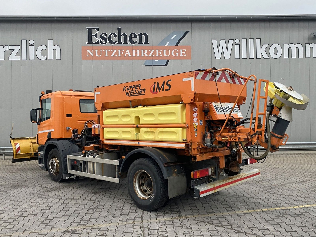 Scania P 230 | Winterdienst*Salzstreuer/Küpper-Weisser - Camião de caixa aberta/ Plataforma: foto 4 Scania P 230 | Winterdienst*Salzstreuer/Küpper-Weisser - Camião de caixa aberta/ Plataforma: foto 4