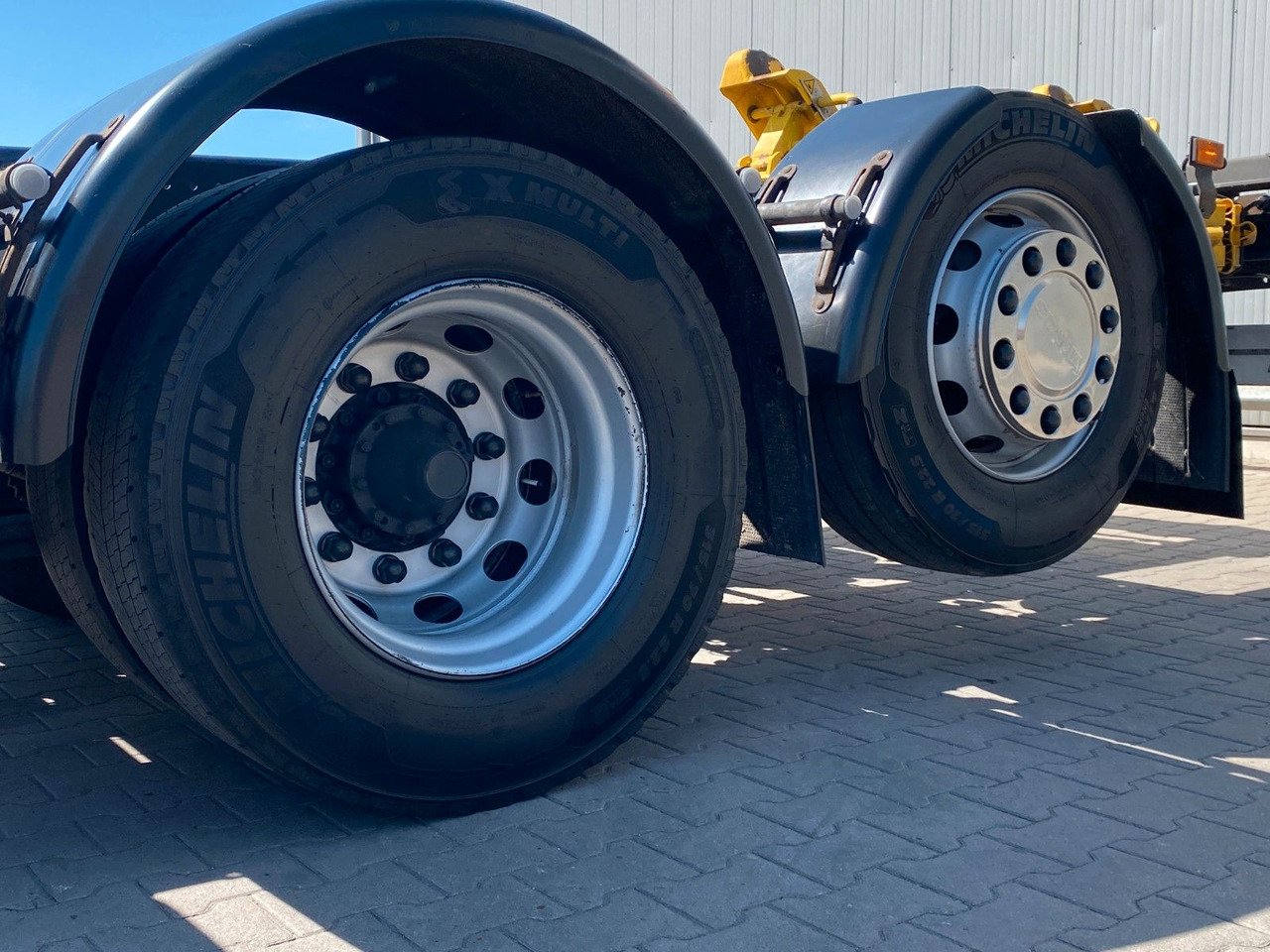 Locação financeira de  Scania R 450 B 6x2*4 BDF|Retarder*AHK*Lift*SDG Wechsler Scania R 450 B 6x2*4 BDF|Retarder*AHK*Lift*SDG Wechsler: foto 9