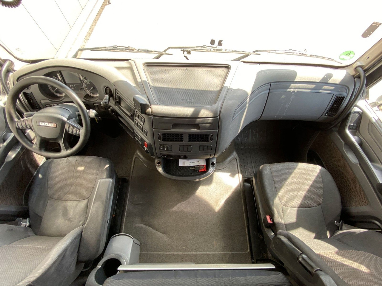 Tractor DAF XF 460 Super Space Cab | Klima*Vollspoiler: foto 14