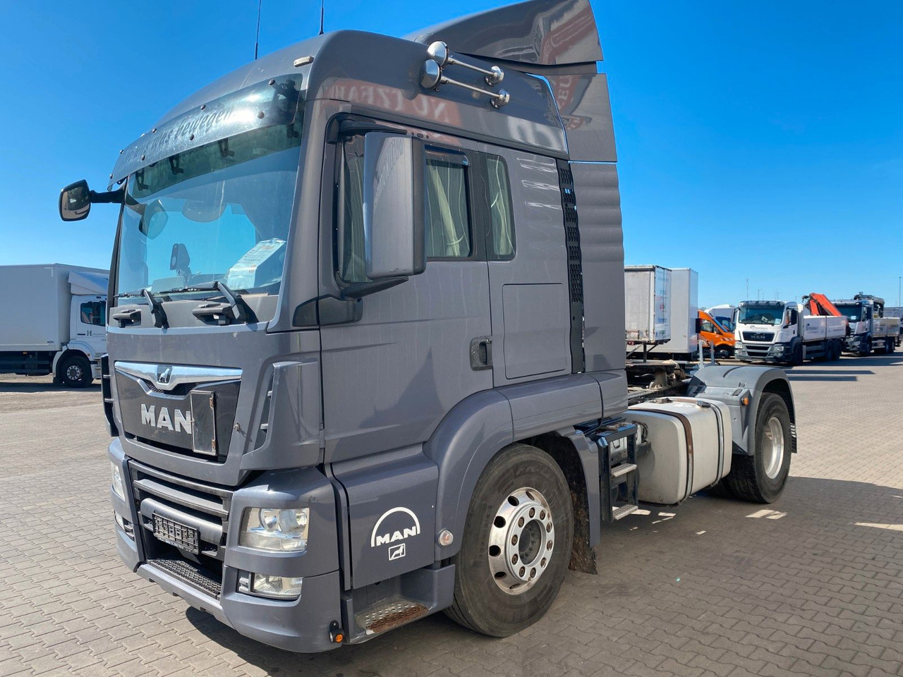 MAN TGS 18.500 BLS | Motorschaden*LX*Standklima*Navi - Tractor: foto 1 MAN TGS 18.500 BLS | Motorschaden*LX*Standklima*Navi - Tractor: foto 1