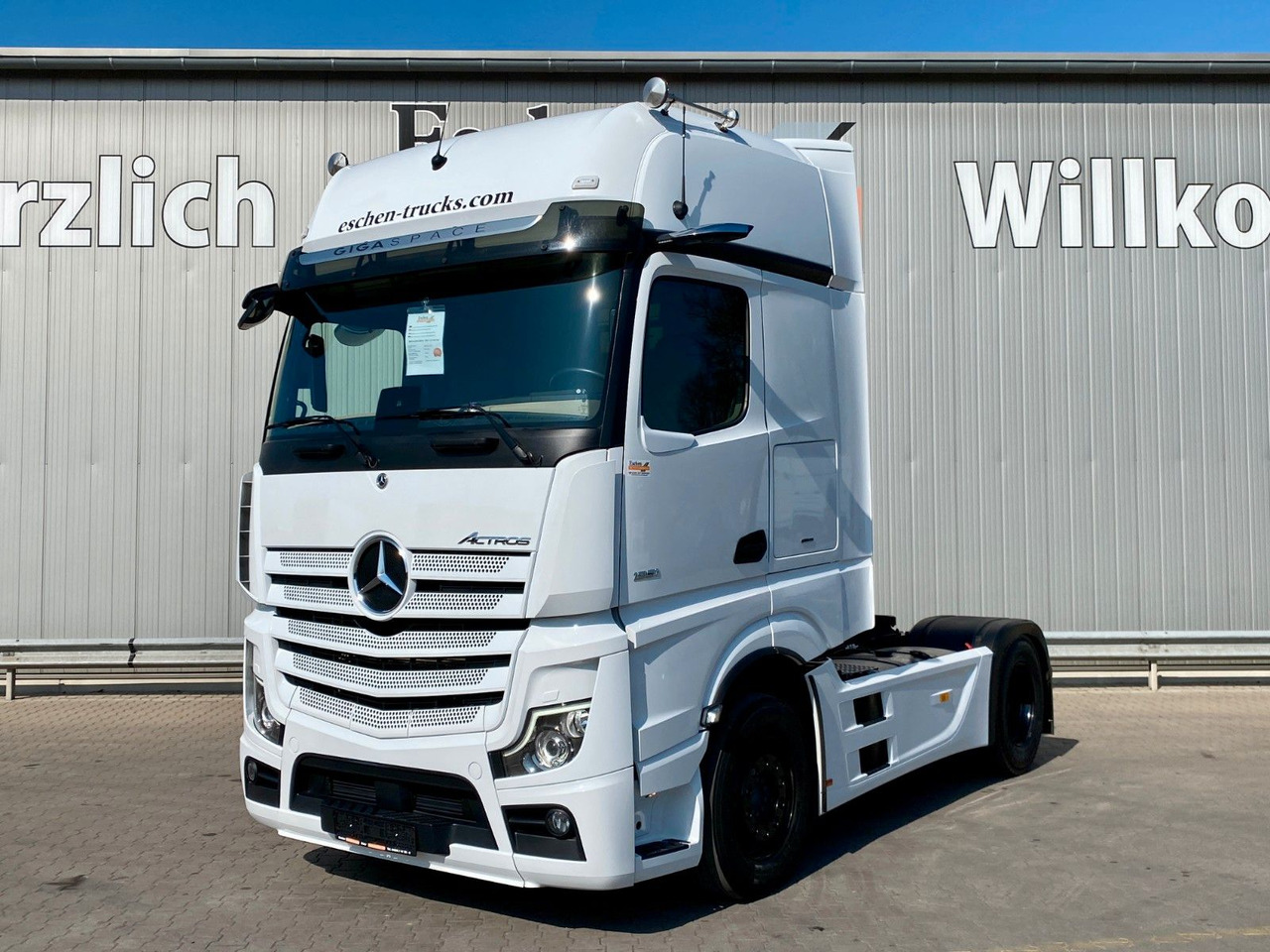 Mercedes-Benz 1851 Actros | GigaSpace*Navi*Retarder*Mirror Cam - Tractor: foto 1 Mercedes-Benz 1851 Actros | GigaSpace*Navi*Retarder*Mirror Cam - Tractor: foto 1