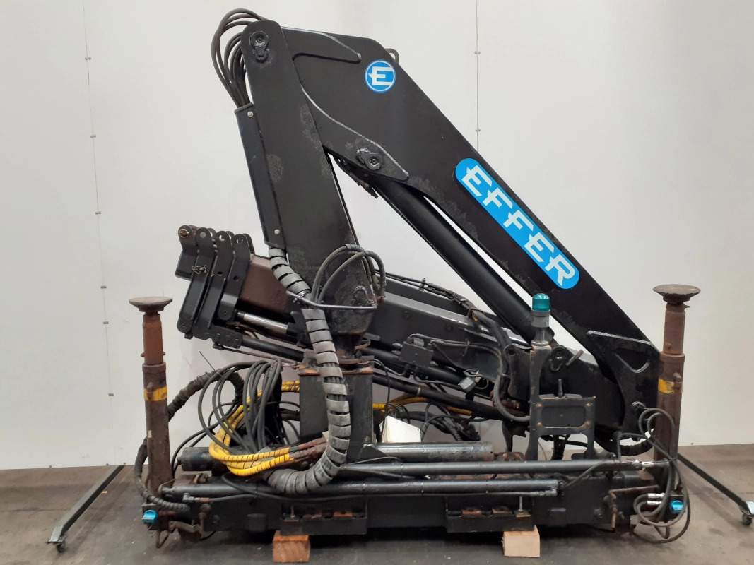 Grúa Effer 100 - 3S - Grua para camião para Camião: foto 1 Grúa Effer 100 - 3S - Grua para camião para Camião: foto 1