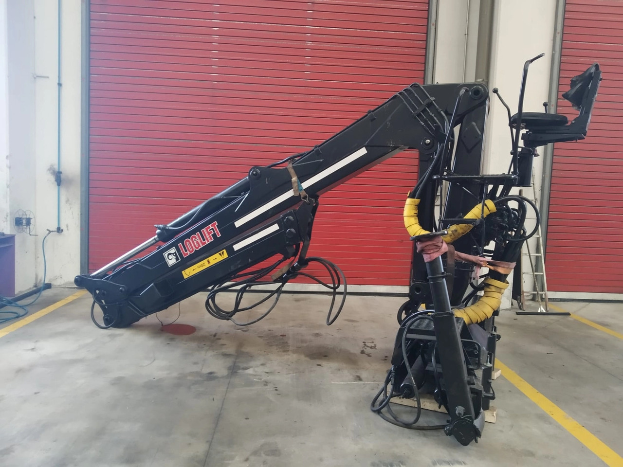 Grúa LOGLIFT 120S79R - Grua para camião para Camião: foto 4 Grúa LOGLIFT 120S79R - Grua para camião para Camião: foto 4