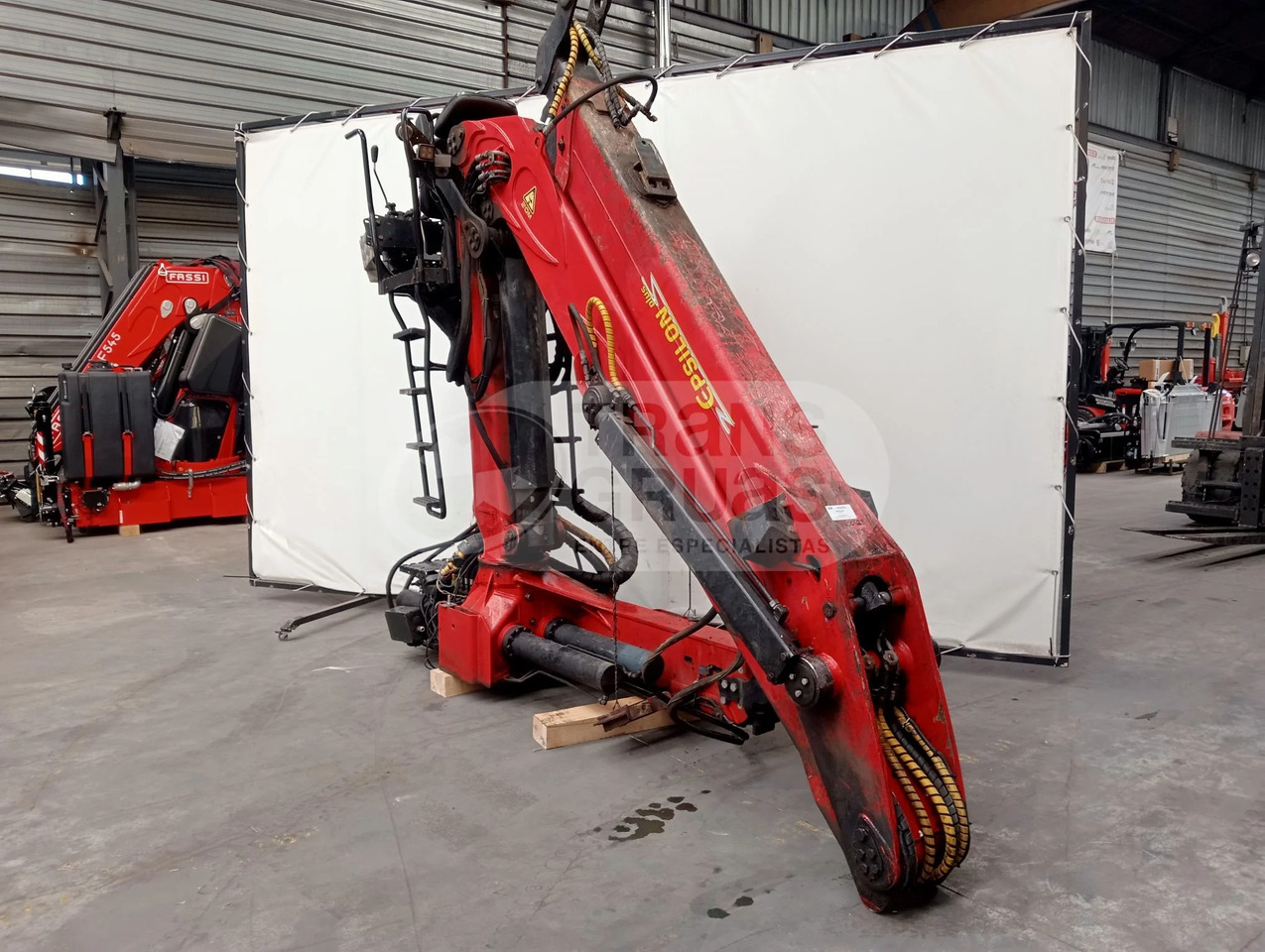 Grúa forestal Epsilon Q170Z96 - Grua para camião para Equipamento florestal: foto 2 Grúa forestal Epsilon Q170Z96 - Grua para camião para Equipamento florestal: foto 2