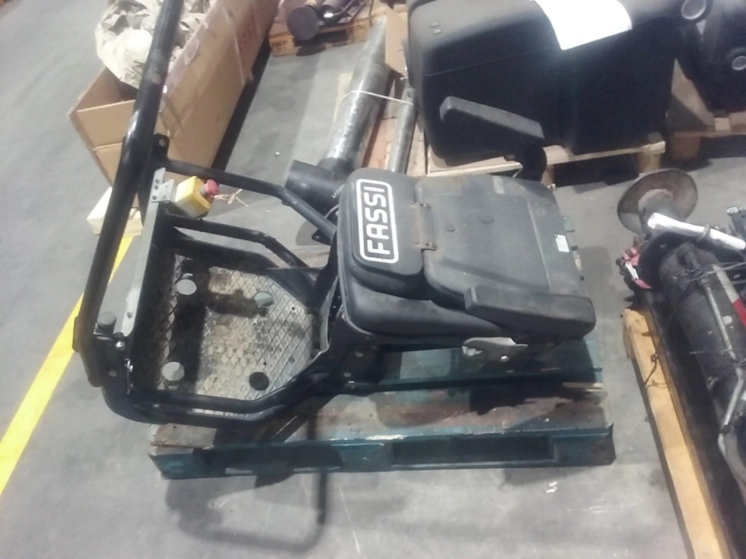 KIT ASIENTO EN COLUMNA FASSI - Banco para Guindaste: foto 3 KIT ASIENTO EN COLUMNA FASSI - Banco para Guindaste: foto 3