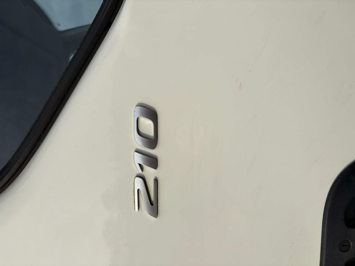 DAF LF 210 - Camião furgão: foto 3 DAF LF 210 - Camião furgão: foto 3