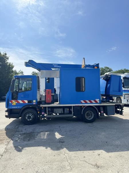 Iveco Eurocargo 100E18 - Caminhão com plataforma aérea: foto 5 Iveco Eurocargo 100E18 - Caminhão com plataforma aérea: foto 5