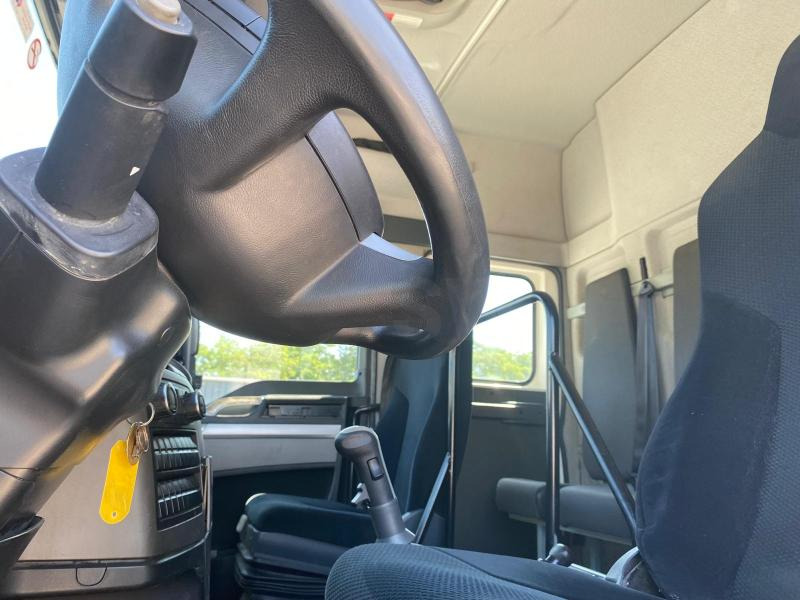 MAN TGX 18.360 - Camião de lona: foto 4 MAN TGX 18.360 - Camião de lona: foto 4