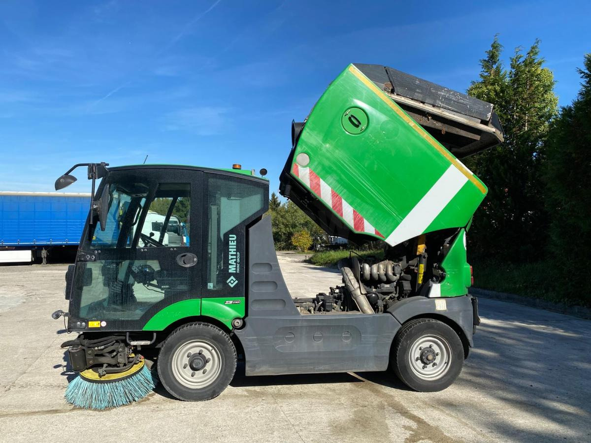 Mathieu Azura MC210 - Varredora urbana: foto 4 Mathieu Azura MC210 - Varredora urbana: foto 4