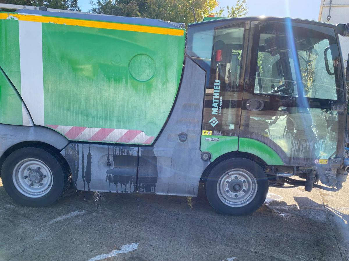 Mathieu Azura MC210 - Varredora urbana: foto 2 Mathieu Azura MC210 - Varredora urbana: foto 2