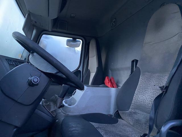 Renault Midlum 180 - Camião furgão: foto 4 Renault Midlum 180 - Camião furgão: foto 4