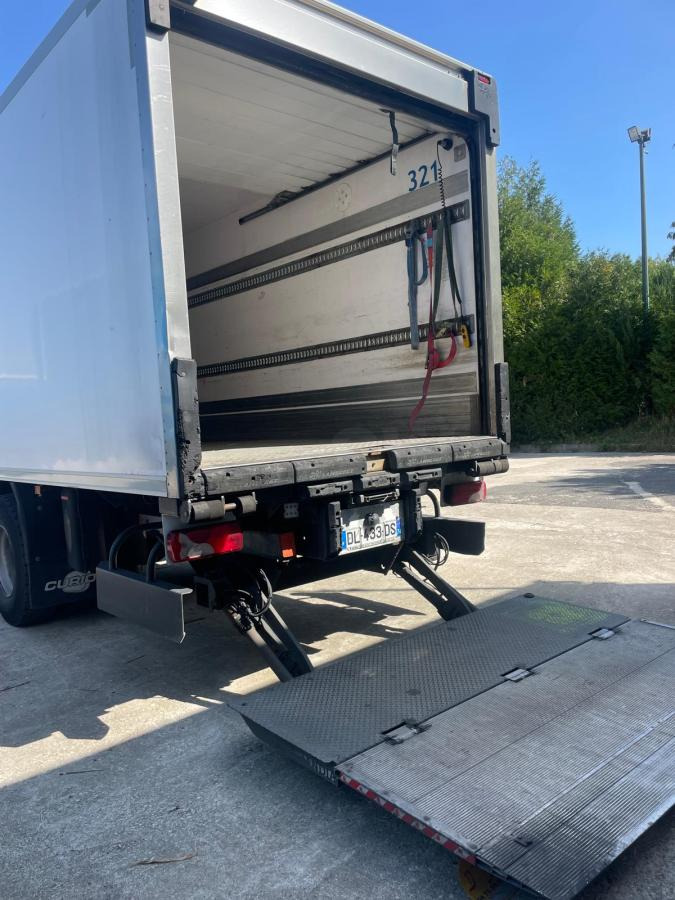 Scania R 320 - Camião frigorífico: foto 4 Scania R 320 - Camião frigorífico: foto 4