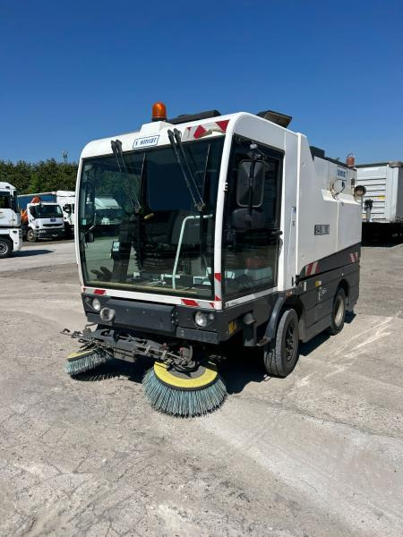 Schmidt CleanGo 500 Compact 400 - Varredora urbana: foto 1 Schmidt CleanGo 500 Compact 400 - Varredora urbana: foto 1