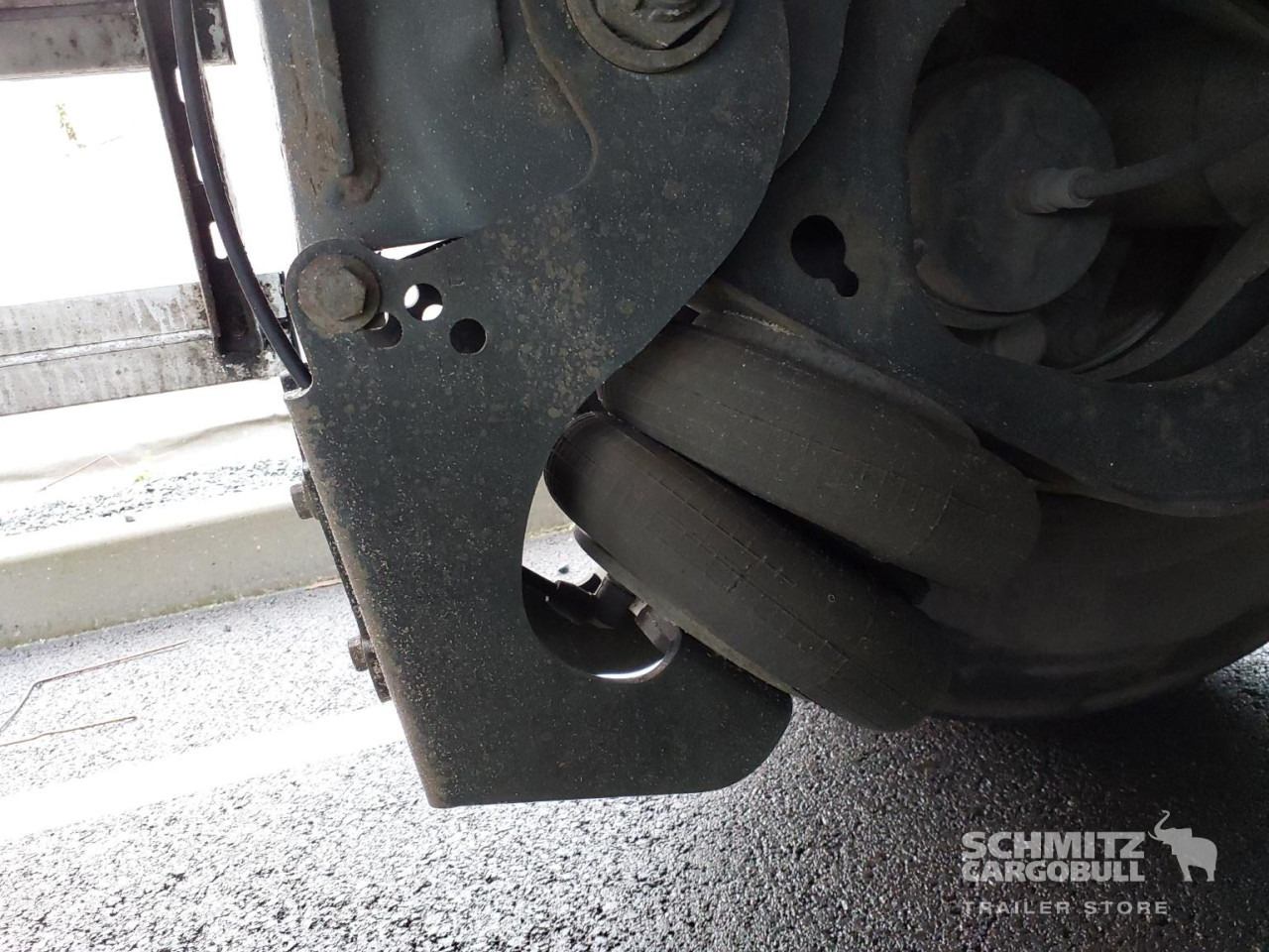 Semi-reboque furgão FRUEHAUF Dryfreight Standard Roller shutter door: foto 9 Semi-reboque furgão FRUEHAUF Dryfreight Standard Roller shutter door: foto 9